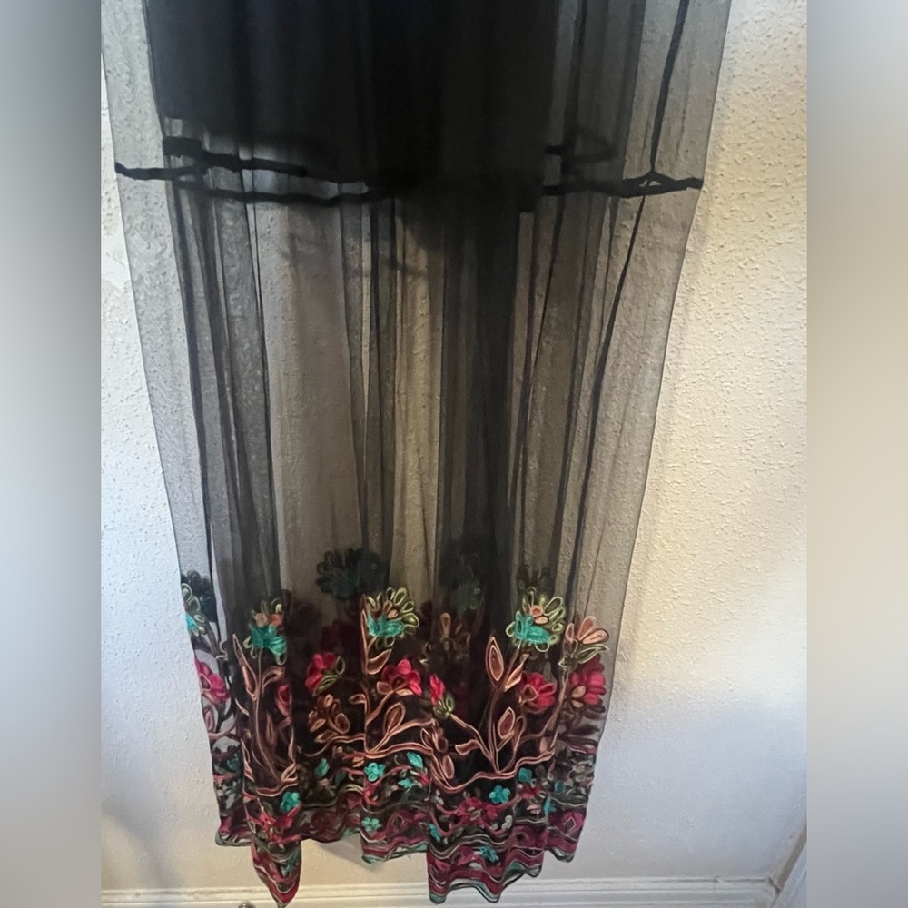 Dress - Picture 2 of 4
